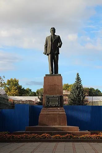 Памятник М. И. Калинину (Тверь)