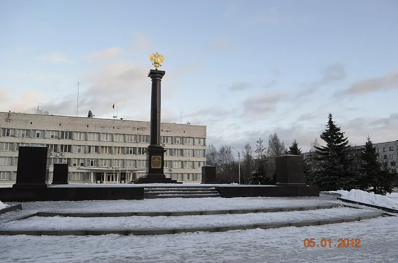 Стела «Город воинской славы» (Тихвин)