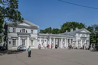 Конюшенный корпус Елагинского дворца