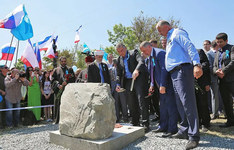 Путь возрождения народов Крыма