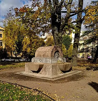 Фонтан в сквере у Казанского собора