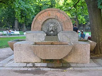 Фонтан в сквере у Казанского собора — фото 4