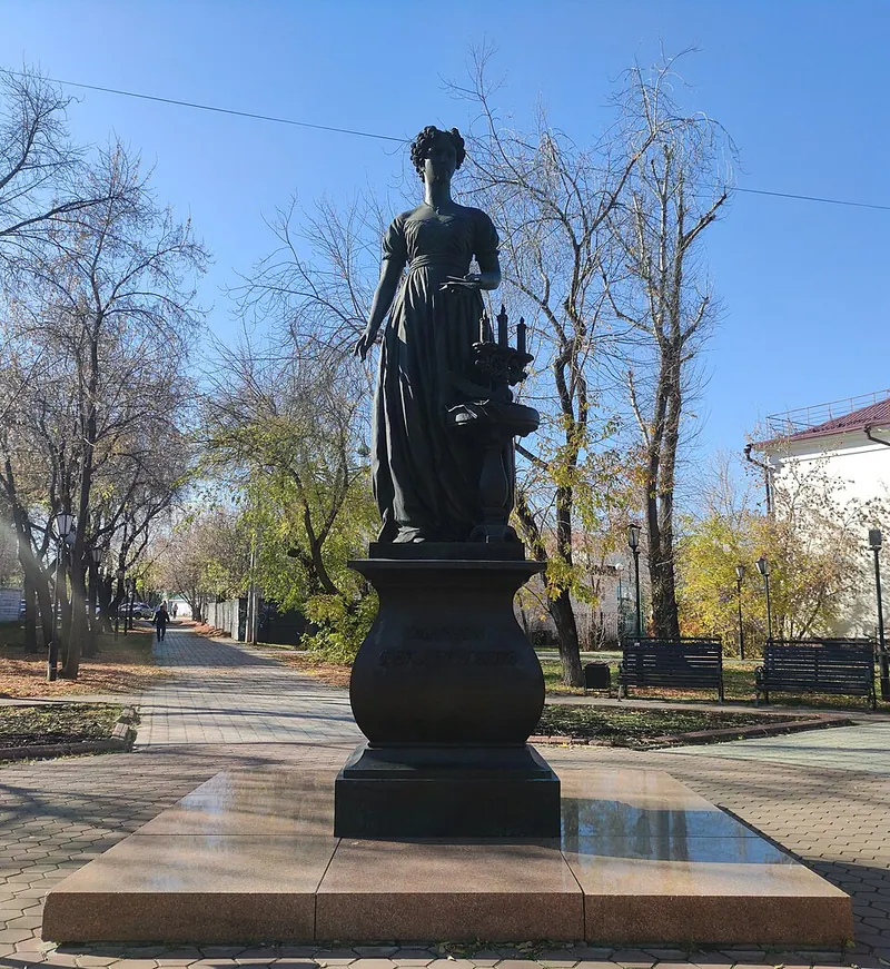 Памятник жёнам декабристов (Иркутск)