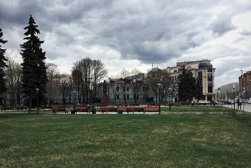 Якиманский сквер
