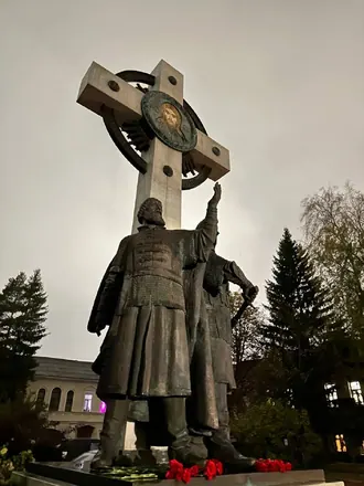 Памятник Минину и Пожарскому (Ярославль)