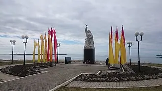 Памятник экипажам судов «Севск», «Себеж» и «Нахичевань», погибшим 19 января 1965 года на трудовом посту