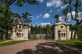 Слоновые ворота-караулки — фото 3
