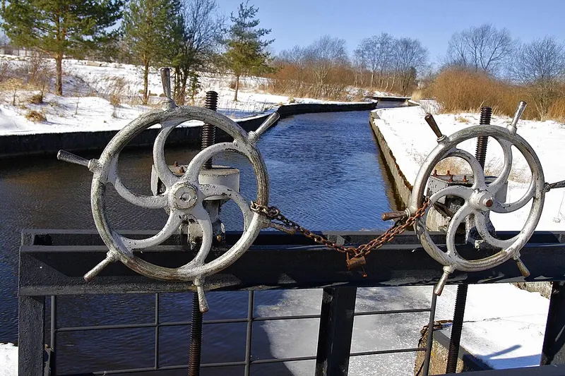 Петергофский фонтанный водовод