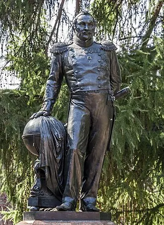 Памятник Ф. Ф. Беллинсгаузену
