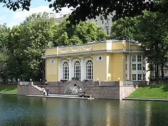 Павильон на Патриарших прудах