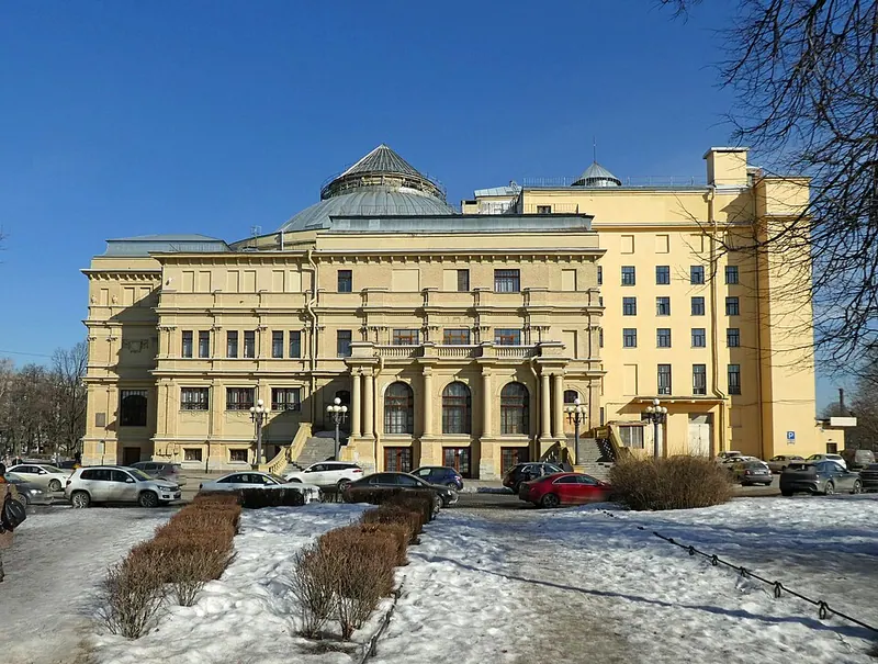 Оперный зал Народного дома