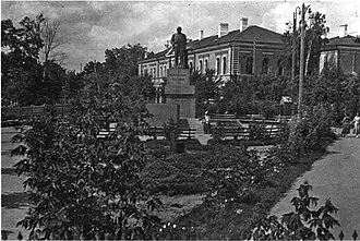Памятник Ленину на улице 1 Мая (Казань) — фото 3
