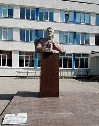Бюст Володи Ульянова (Ульяновск)