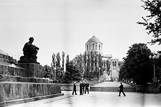 Памятник В. И. Ленину (Севастополь) — фото 2