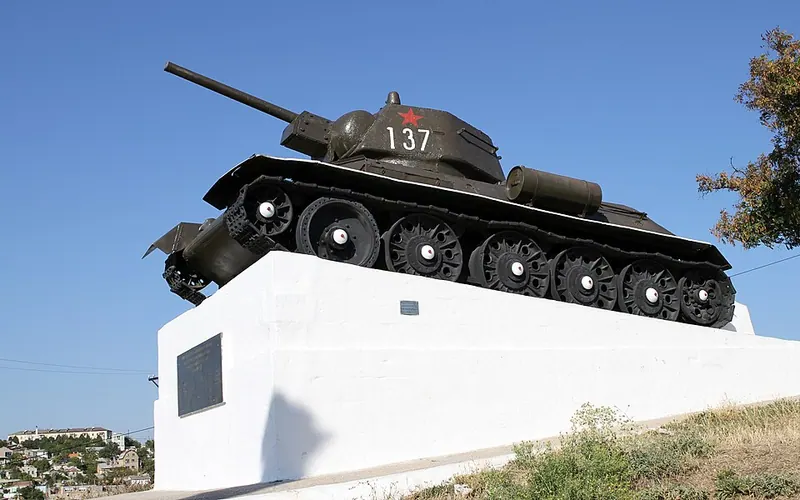 Братская могила танкистов (Севастополь)