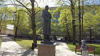 Памятник Максиму Горькому (Выборг) — фото 2
