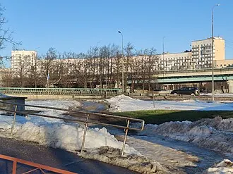 Жилой дом работников Октябрьской железной дороги — фото 3