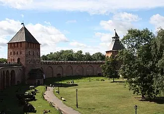Прясло стены Новгородского Кремля между Дворцовой и Спасской башнями — фото 4