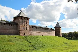 Прясло стены Новгородского Кремля между Златоустовской и Покровской башнями — фото 4