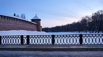 Прясло стены Новгородского Кремля между Воскресенской аркой и Златоустовской башней — фото 3