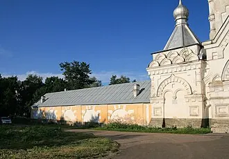 Восточный сестринский корпус Десятинного монастыря