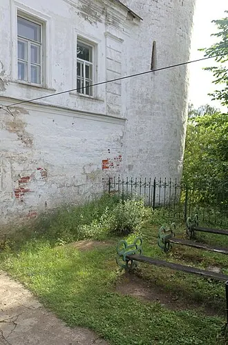 Памятник царице Сююмбике в Касимове — фото 4