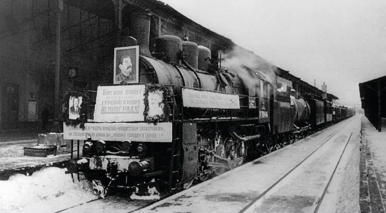 Паровоз-памятник Эу708-64