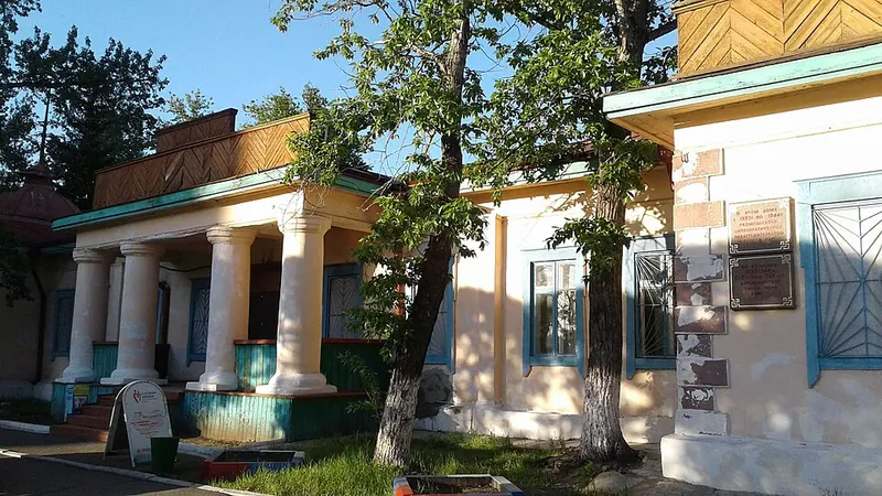 Здание представительства СССР в Тувинской Народной Республике