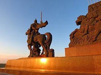 Памятник князю Игорю (Станица Луганская) — фото 3