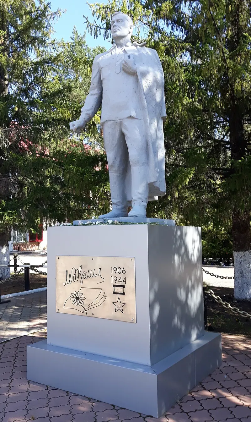 Памятник Мусе Джалилю (Джалиль)