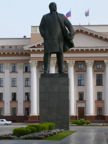 Памятник Ленину (Тюмень)