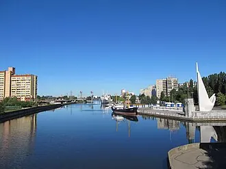 Памятник рыбакам и памятник Николаю Чудотворцу — фото 4