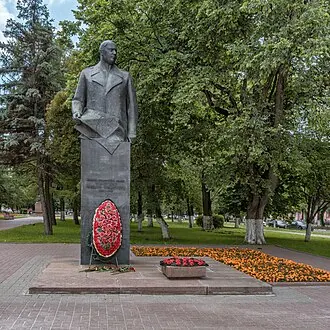 Памятник Фёдору Толбухину (Ярославль)