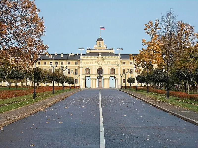 Константиновский дворец