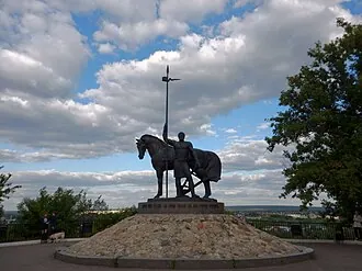 Первопоселенец (памятник)
