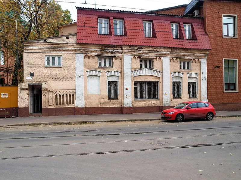 Бауманская, 13
