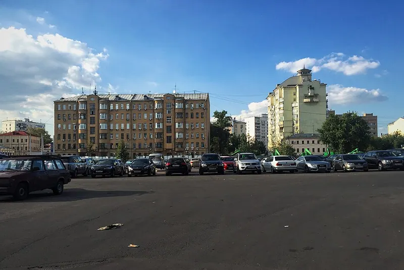 Обрушение Басманного рынка