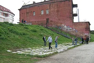 Памятник клавиатуре — фото 2
