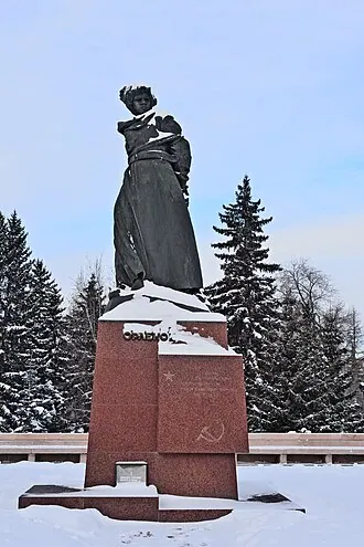 Орлёнок (памятник) — фото 4