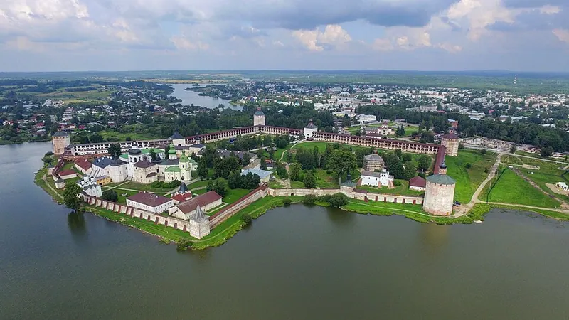 Кирилло-Белозерский монастырь