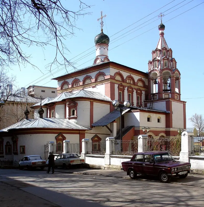 Храм Трёх Святителей на Кулишках
