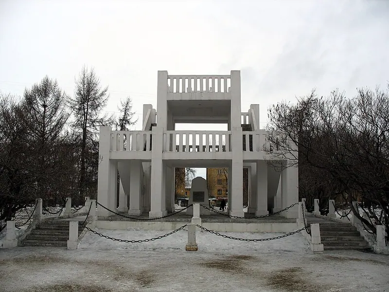 Памятник жертвам интервенции (Мурманск)