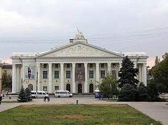 Запорожский академический областной украинский музыкально-драматический театр имени В. Г. Магара — фото 2