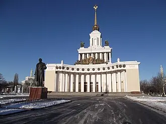 Главный павильон ВДНХ — фото 4