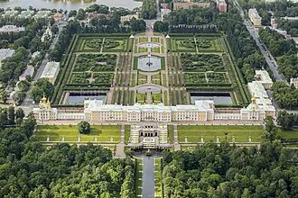 Петергоф (дворцово-парковый ансамбль)