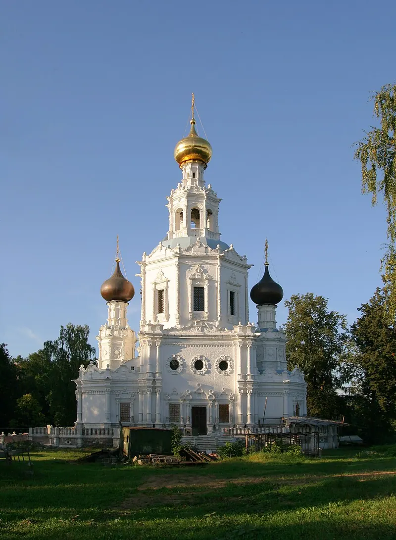 Храм Троицы Живоначальной в Троице-Лыкове