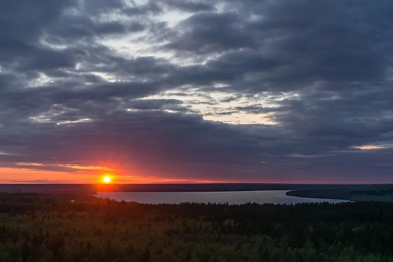 Красное (озеро, Ленинградская область)