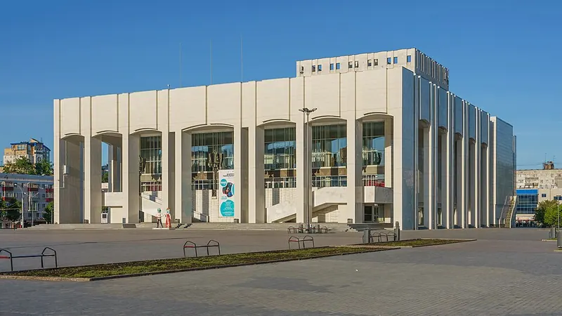 Театр-Театр