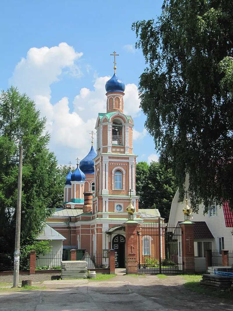 Храм Михаила Архангела (Белый Раст)