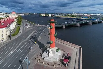 Ростральные колонны (Санкт-Петербург)